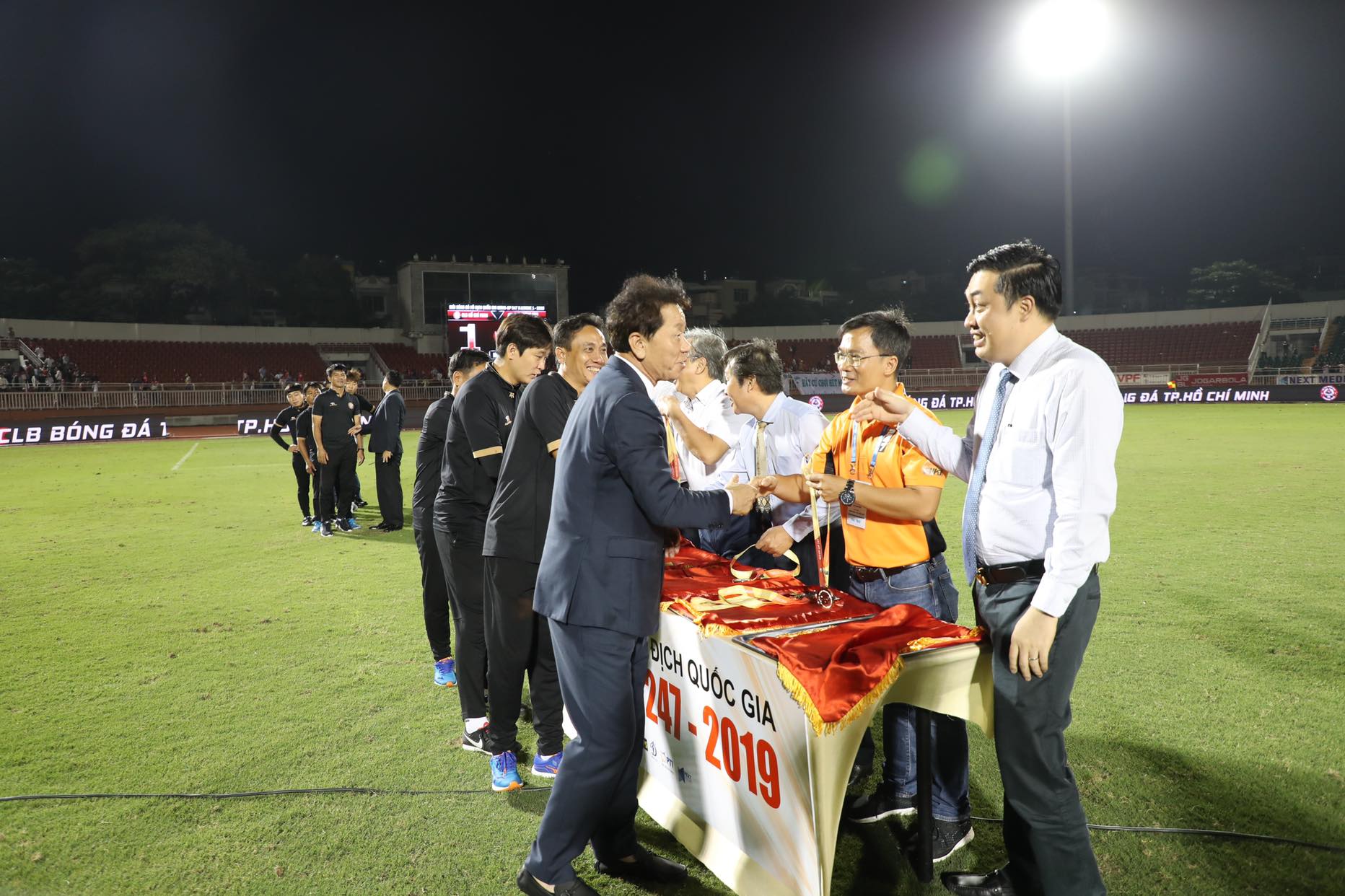 CHÚC MỪNG TP.HCM GIÀNH NGÔI Á QUÂN VLEAGUE 2019